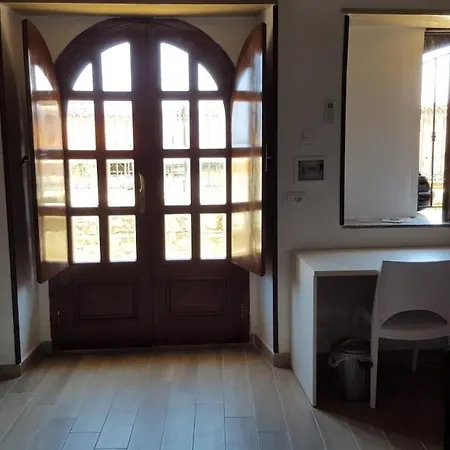 Oda ve Kahvaltı Mm 3*